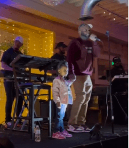 Numbz and Daughter Performing